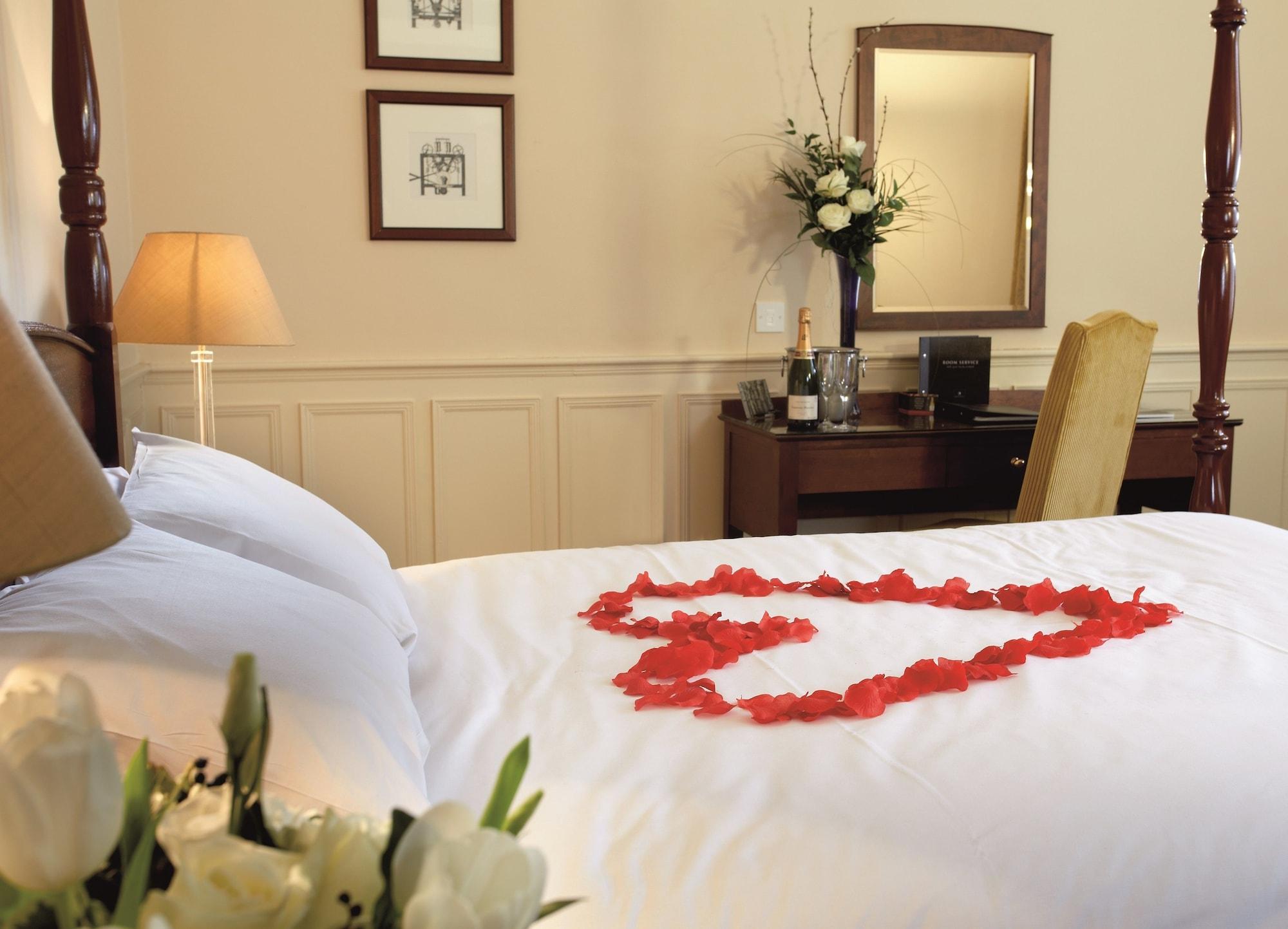 Macdonald Burlington Hotel 4*